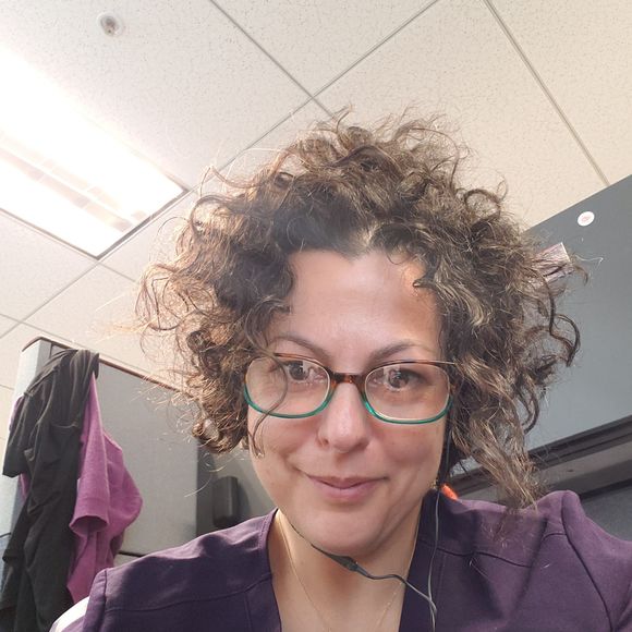 Meet your Posher, Ebru - Picture 1 of 1